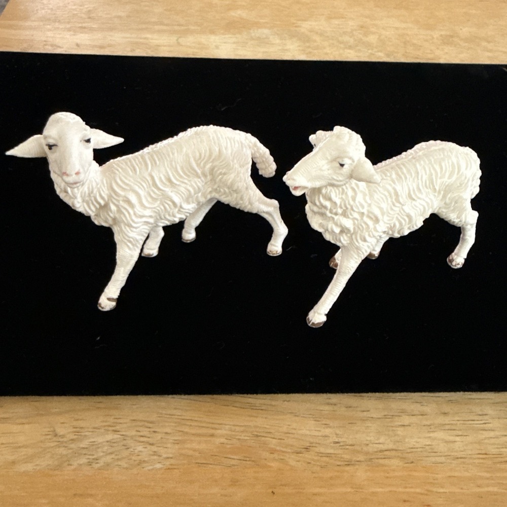 2 Vintage 1960s Sheep Christmas Nativity Figurines Italy Depose 2.5"